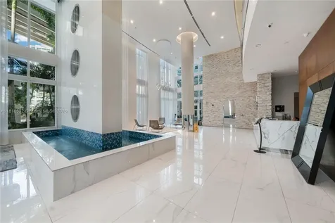 41 SE 5th Street Miami FL 33131