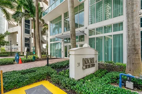 41 SE 5th Street Miami FL 33131