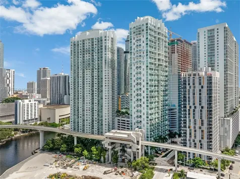 41 SE 5th Street Miami FL 33131