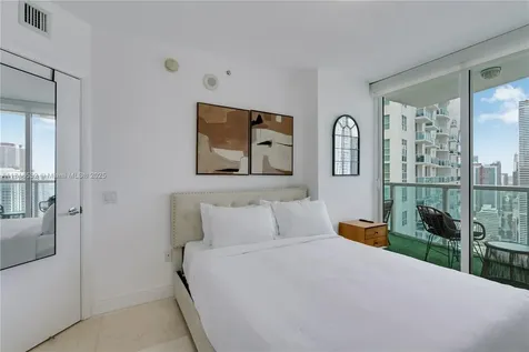 41 SE 5th Street Miami FL 33131