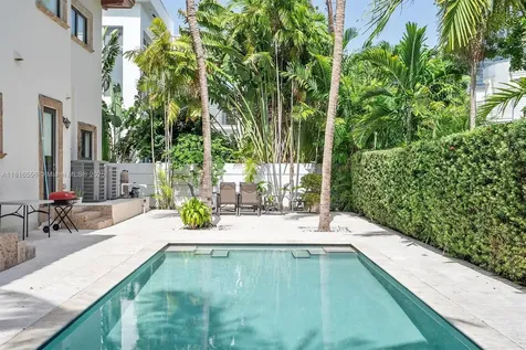 18825 N Bay Road Sunny Isles Beach FL 33160
