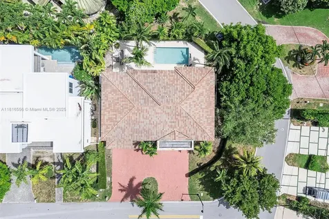 18825 N Bay Road Sunny Isles Beach FL 33160