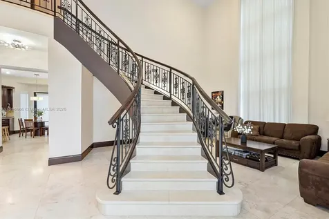 18825 N Bay Road Sunny Isles Beach FL 33160
