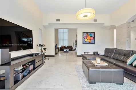 18825 N Bay Road Sunny Isles Beach FL 33160
