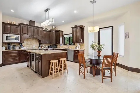 18825 N Bay Road Sunny Isles Beach FL 33160