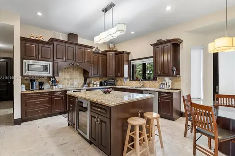 18825 N Bay Road Sunny Isles Beach FL 33160