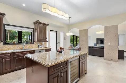 18825 N Bay Road Sunny Isles Beach FL 33160