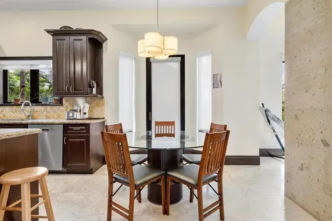 18825 N Bay Road Sunny Isles Beach FL 33160