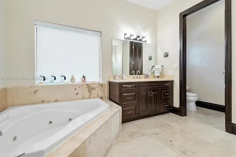 18825 N Bay Road Sunny Isles Beach FL 33160