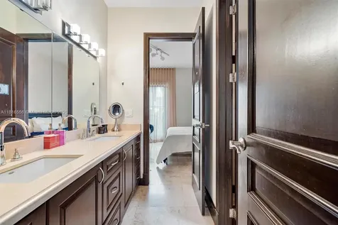 18825 N Bay Road Sunny Isles Beach FL 33160
