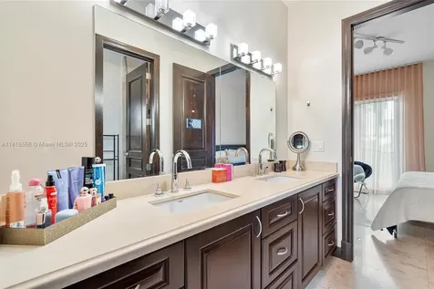 18825 N Bay Road Sunny Isles Beach FL 33160
