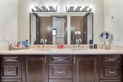 18825 N Bay Road Sunny Isles Beach FL 33160