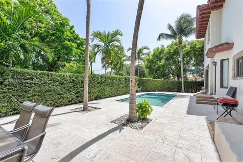 18825 N Bay Road Sunny Isles Beach FL 33160