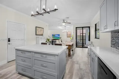 628 SE 37th Place Homestead FL 33033