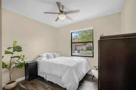 628 SE 37th Place Homestead FL 33033