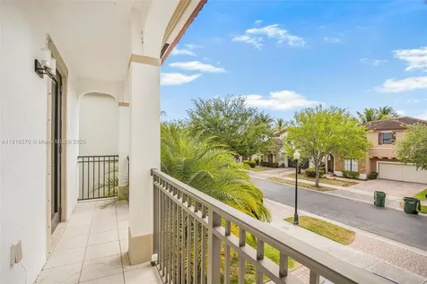 628 SE 37th Place Homestead FL 33033