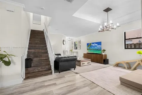 628 SE 37th Place Homestead FL 33033