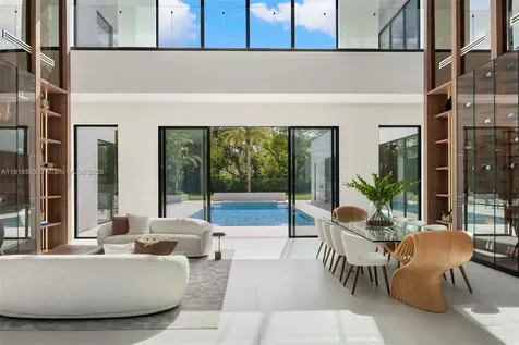 6900 SW 72nd Court Miami FL 33143