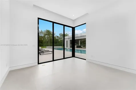 6900 SW 72nd Court Miami FL 33143