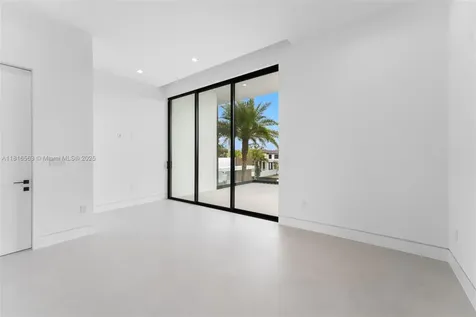 6900 SW 72nd Court Miami FL 33143