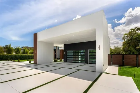 6900 SW 72nd Court Miami FL 33143
