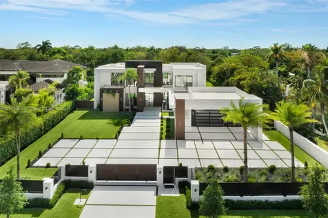 6900 SW 72nd Court Miami FL 33143