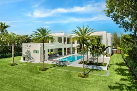 6900 SW 72nd Court Miami FL 33143