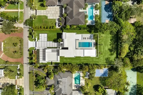 6900 SW 72nd Court Miami FL 33143