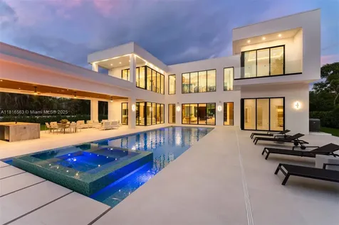 6900 SW 72nd Court Miami FL 33143