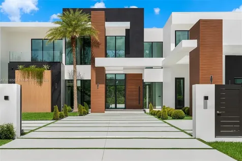 6900 SW 72nd Court Miami FL 33143