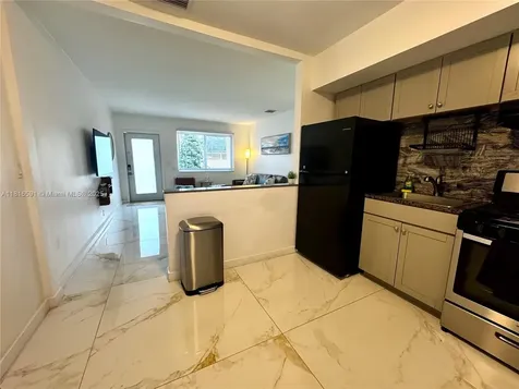 1012 SW 3rd Avenue Hallandale Beach FL 33009