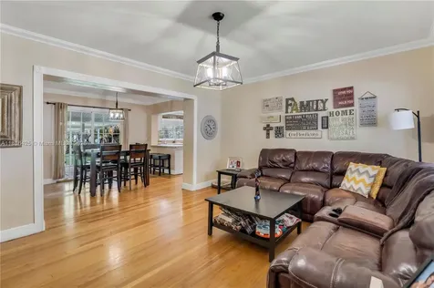 1110 Falcon Avenue Miami Springs FL 33166
