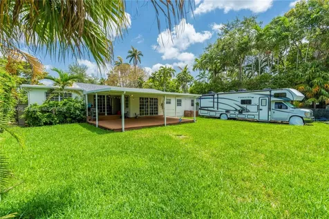 1110 Falcon Avenue Miami Springs FL 33166