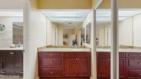 2552 SE 7th Court Homestead FL 33033