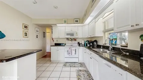 2552 SE 7th Court Homestead FL 33033