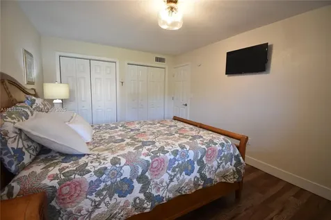 8469 SW 137th Avenue Miami FL 33183