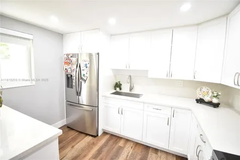 8469 SW 137th Avenue Miami FL 33183