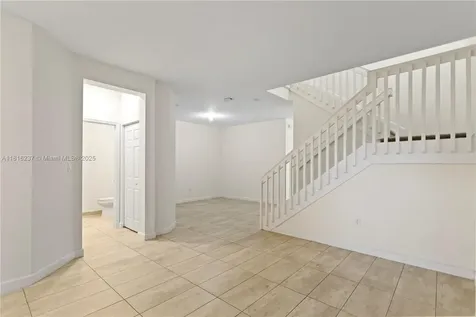 6496 S Anise Court Davie FL 33314
