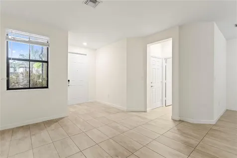6496 S Anise Court Davie FL 33314