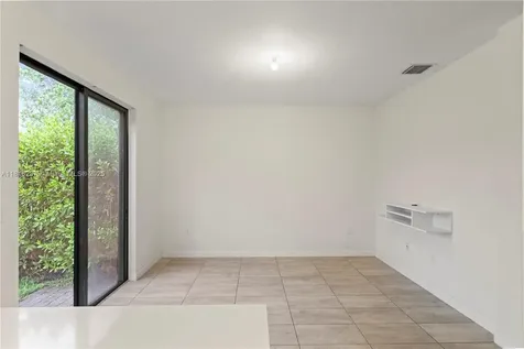 6496 S Anise Court Davie FL 33314