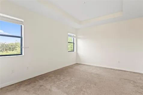 6496 S Anise Court Davie FL 33314