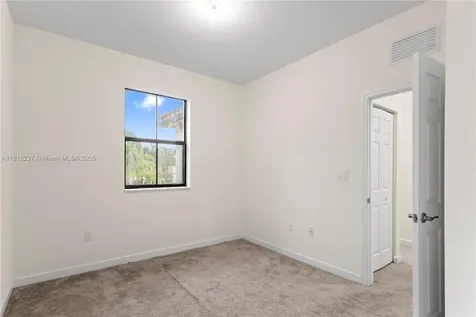 6496 S Anise Court Davie FL 33314