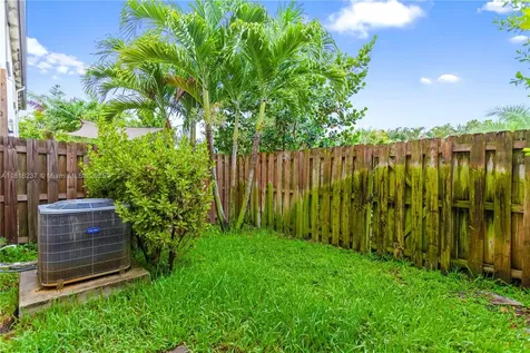 6496 S Anise Court Davie FL 33314