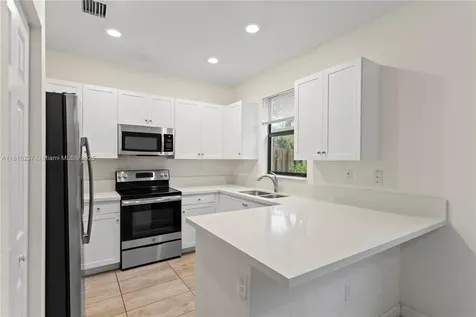 6496 S Anise Court Davie FL 33314
