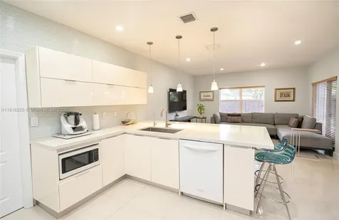 10914 NW 70th Street Doral FL 33178
