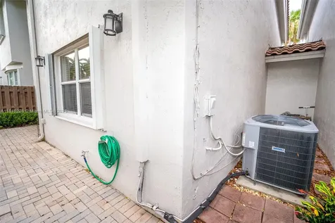 10914 NW 70th Street Doral FL 33178