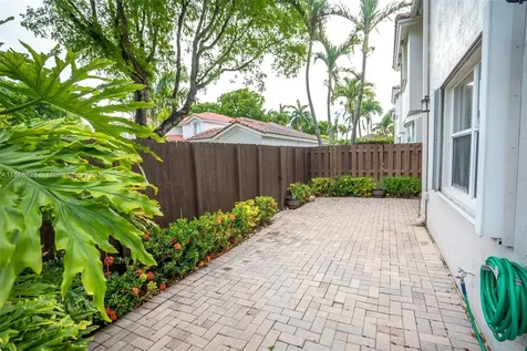 10914 NW 70th Street Doral FL 33178