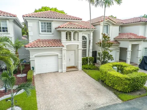 10914 NW 70th Street Doral FL 33178