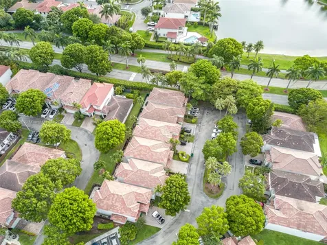 10914 NW 70th Street Doral FL 33178