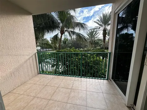 19900 E Country Club Drive Aventura FL 33180